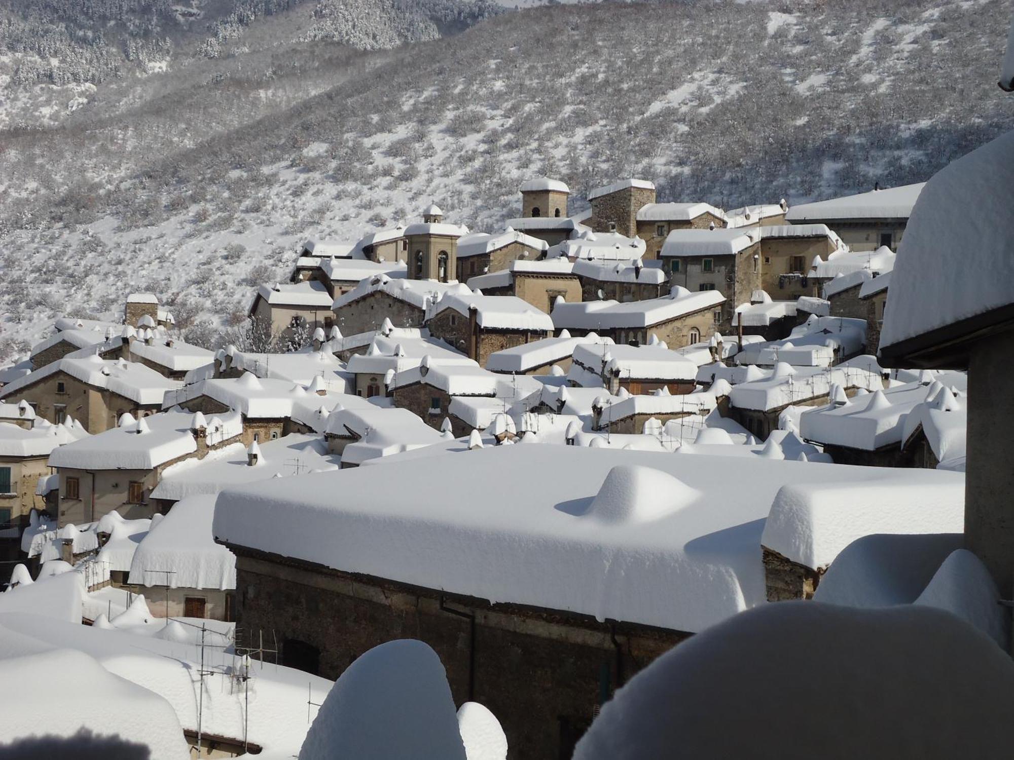 La Dimora Di D'Annunzio Panzió Scanno Kültér fotó