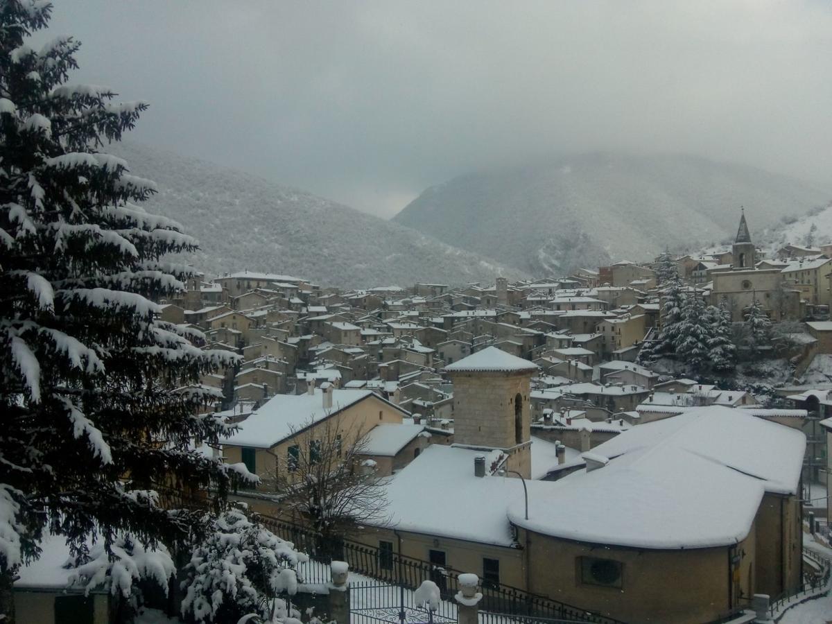 La Dimora Di D'Annunzio Panzió Scanno Kültér fotó